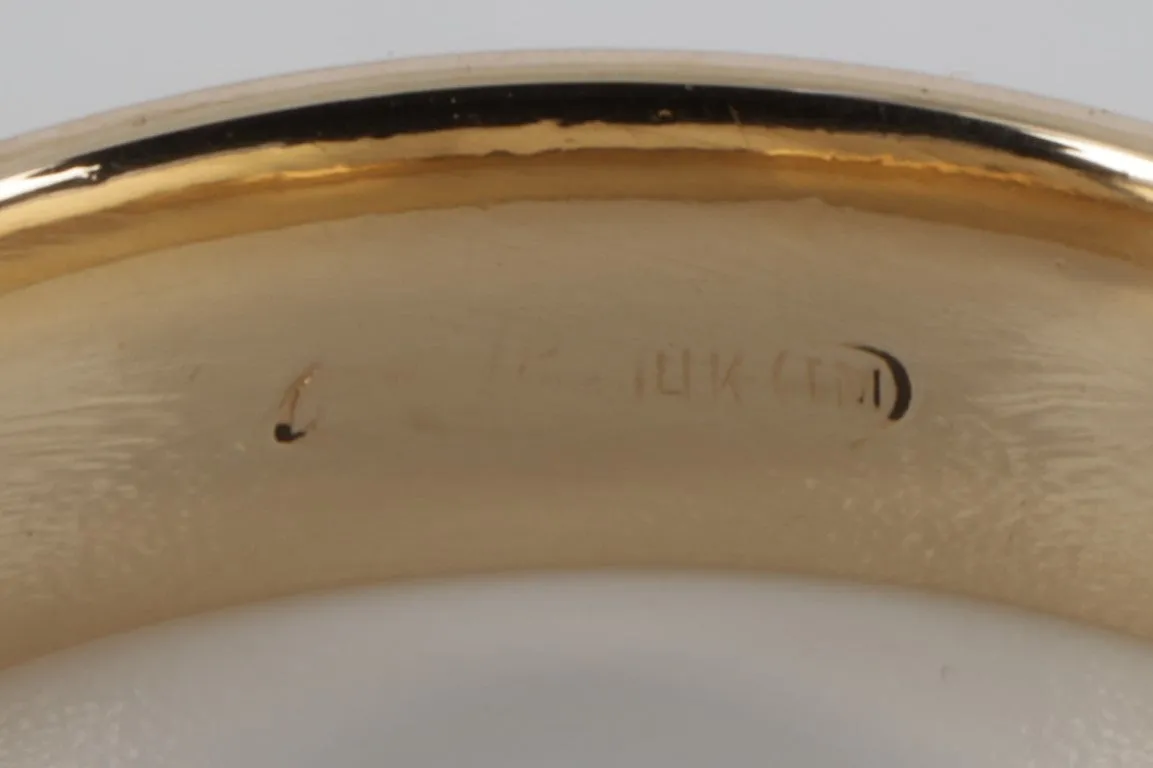 14K Yellow Gold Wedding Band Size 11 (9.5g)