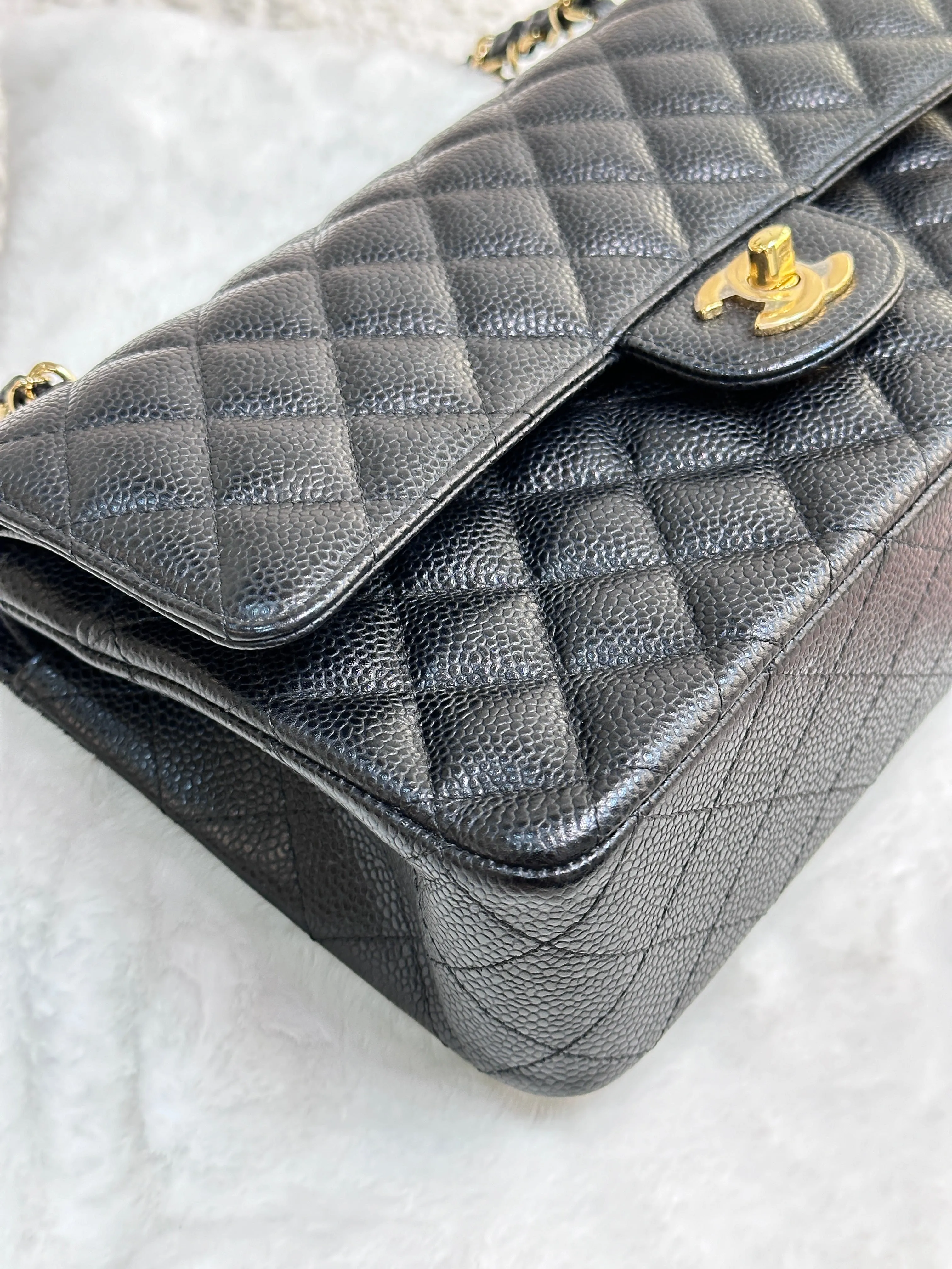 Chanel Medium Classic Caviar Double Flap Black GHW