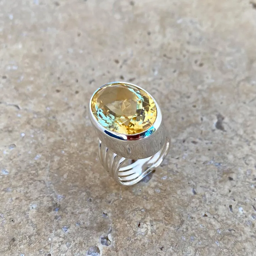 Citrine Ring - Lila