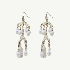 Delia Pearl Earrings Medium