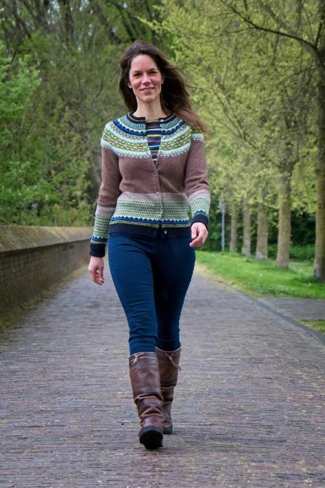 Eribe Alpine Cardigan in Harris Brown