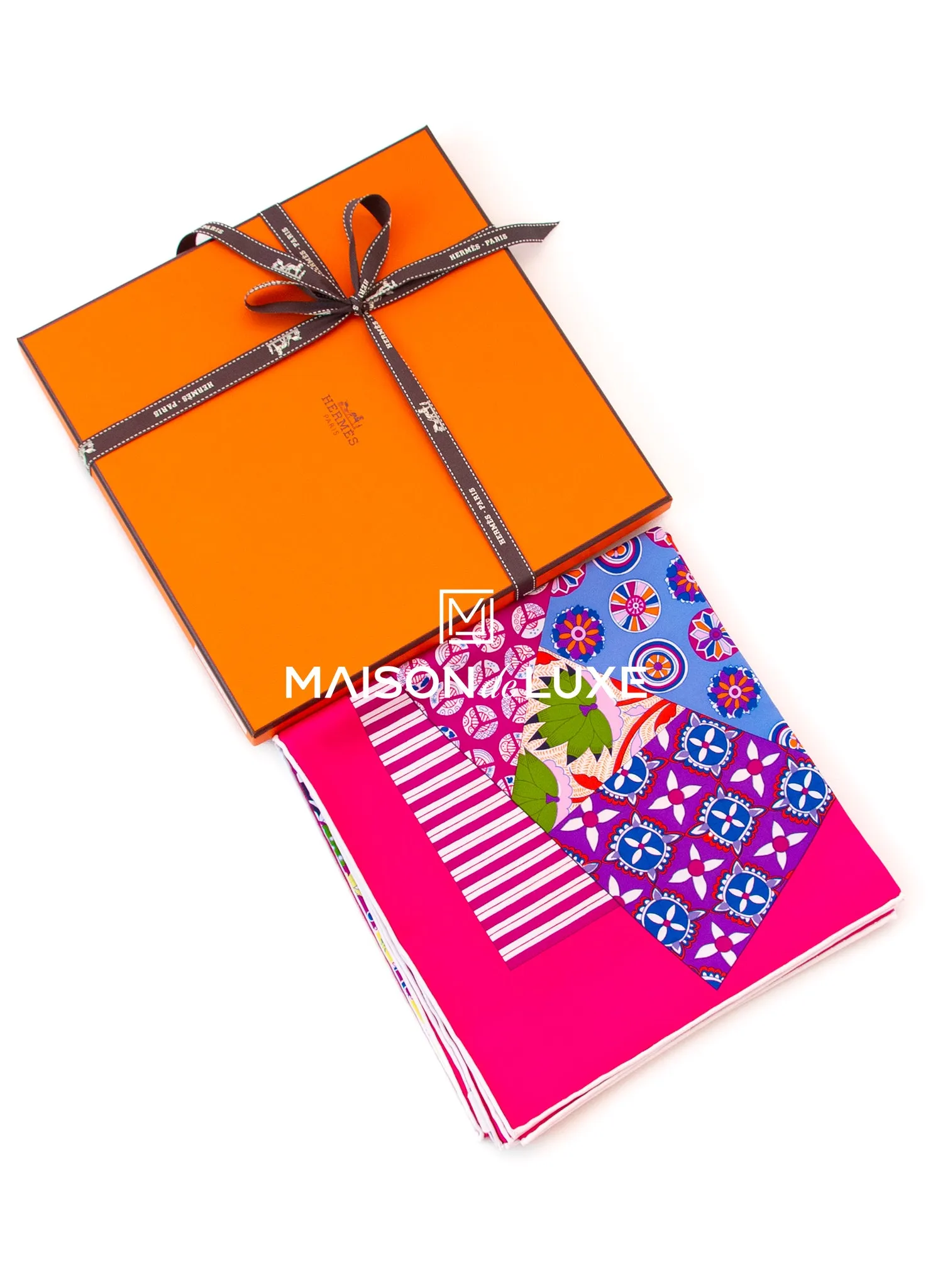 Hermes "L'Art du Sarasa" Pink Twill Silk 90 cm Scarf