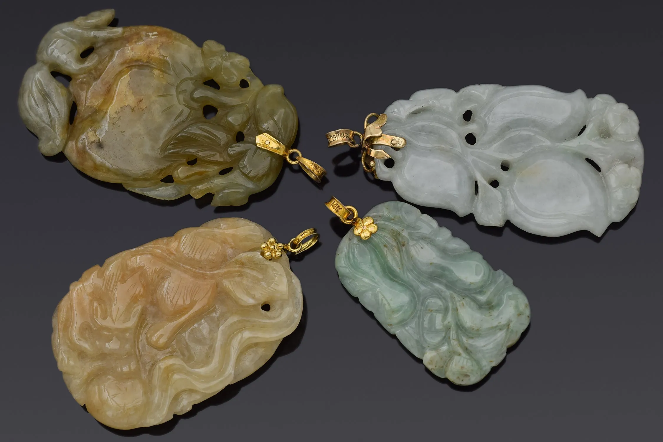 Lot of 4 Vintage 14K Yellow Gold Green & Red Jade Carved Floral Fruit Pendants