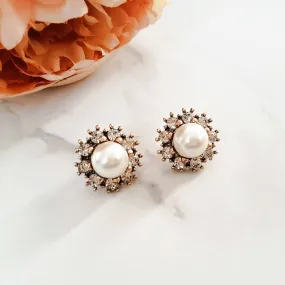 PARISA Gold Pearl Stud Earrings