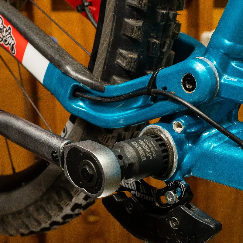 Pedro's Splined Bottom Bracket Socket - 3/8 Drive