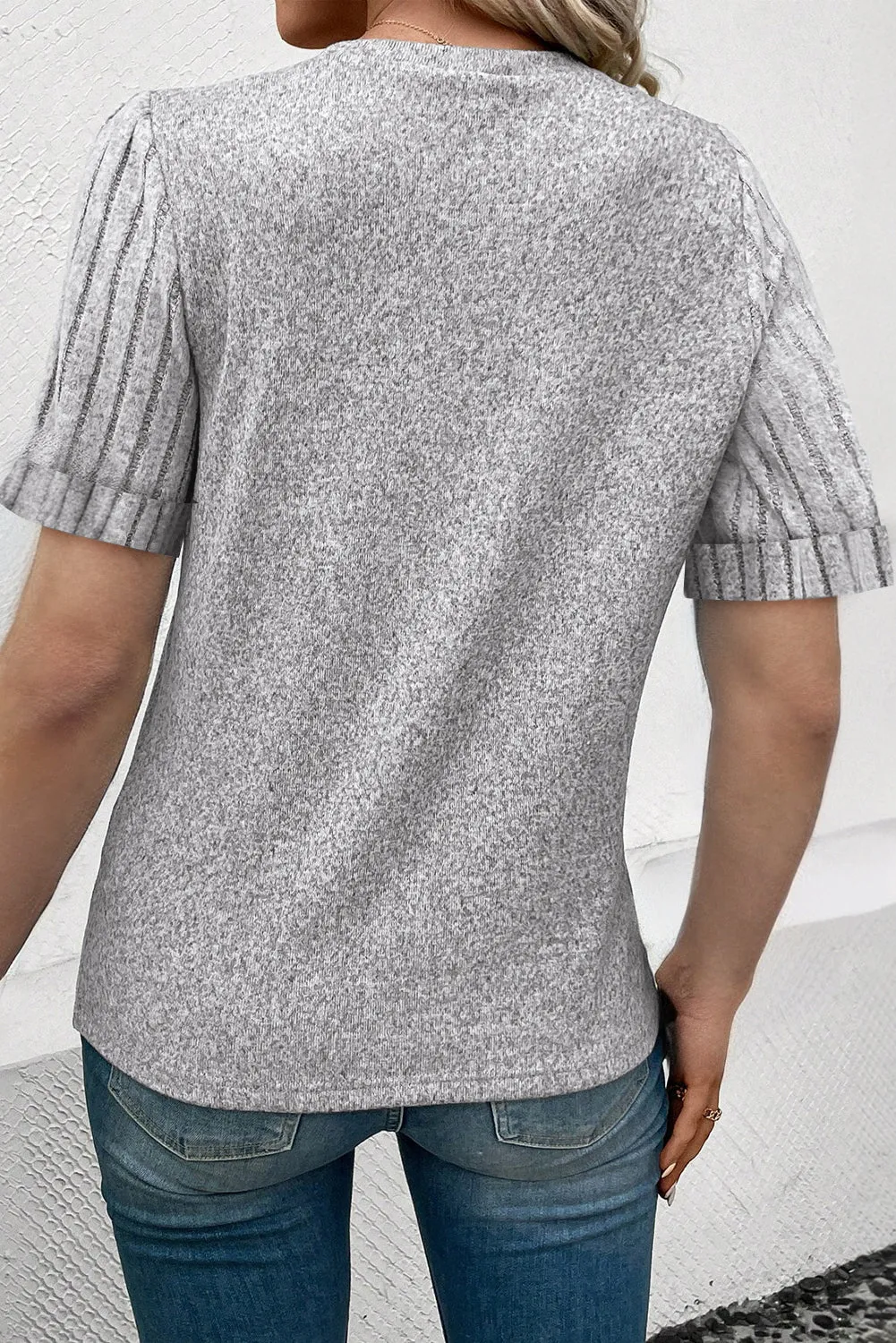 Ribbed Splicing Sleeve Round Neck T-shirt