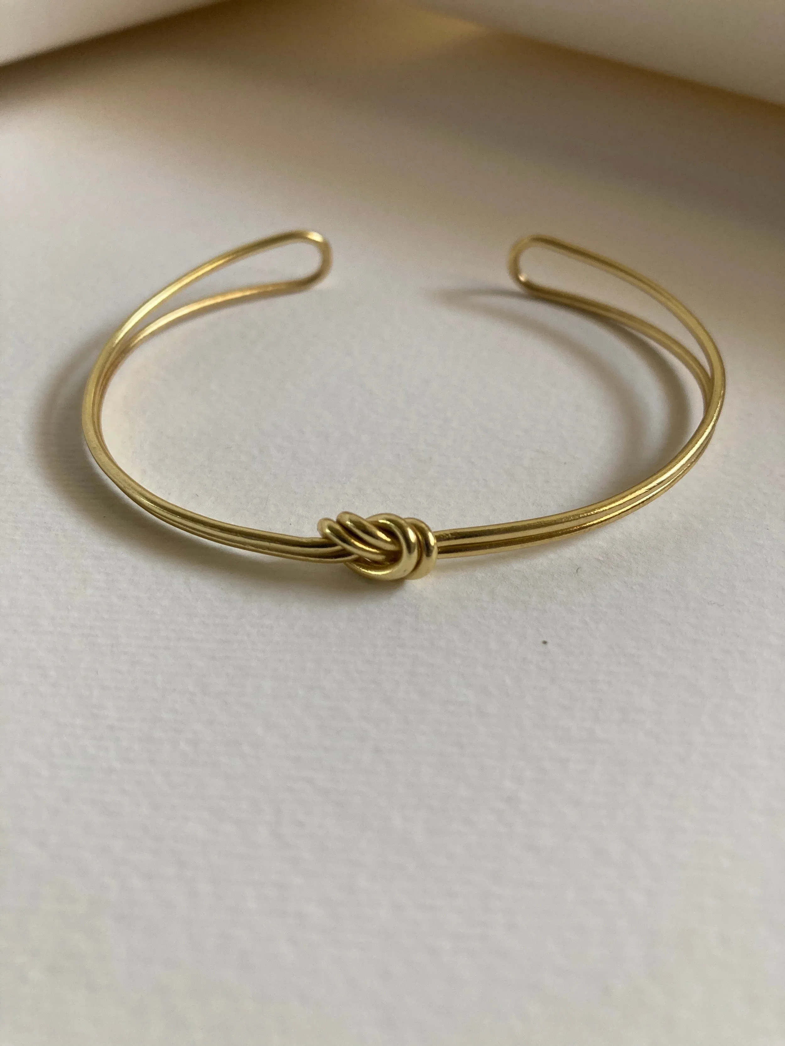 SAI TAMANHANKAR X DOUBLE INFINITY KNOT CUFF