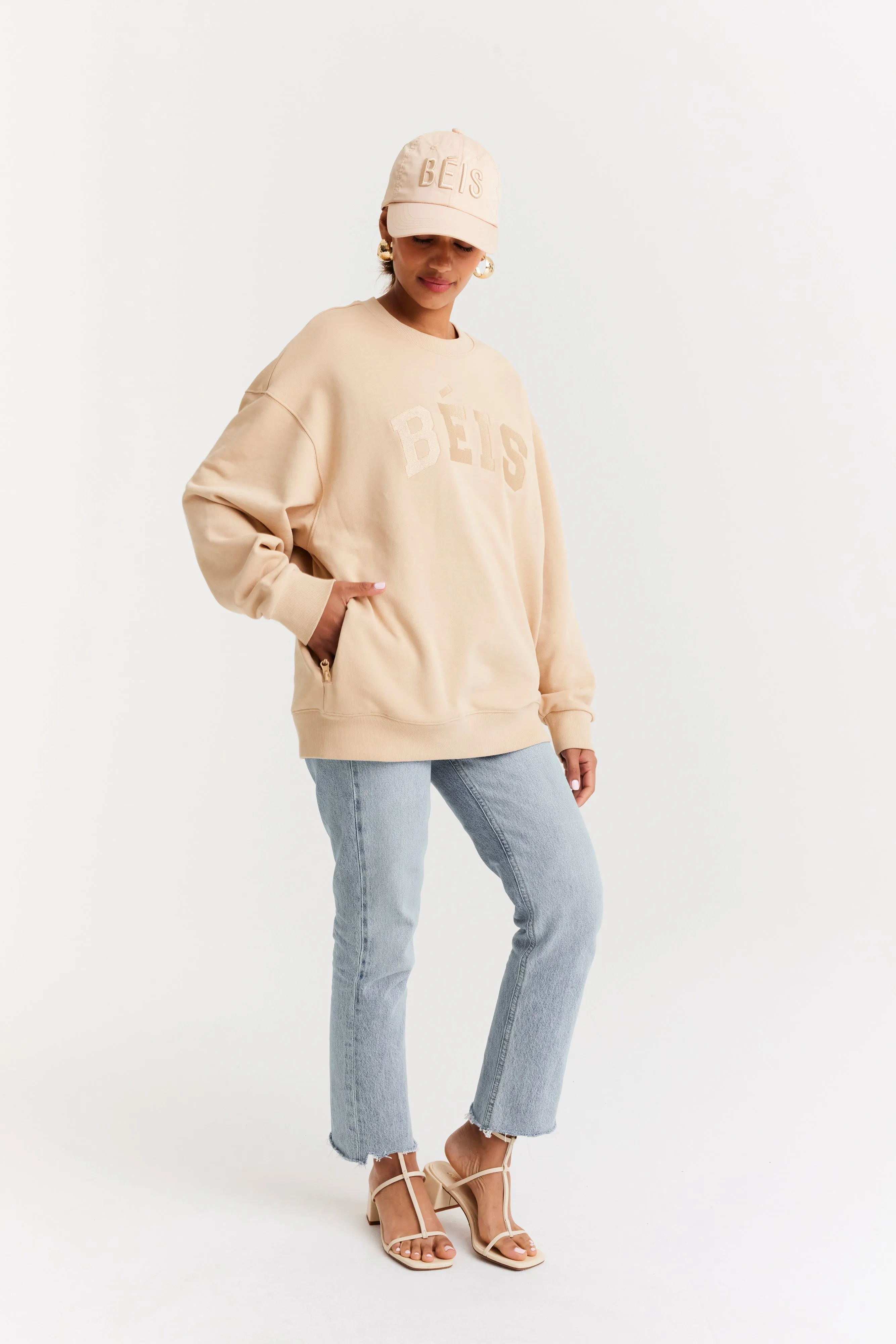 The Sweatshirt in Beige