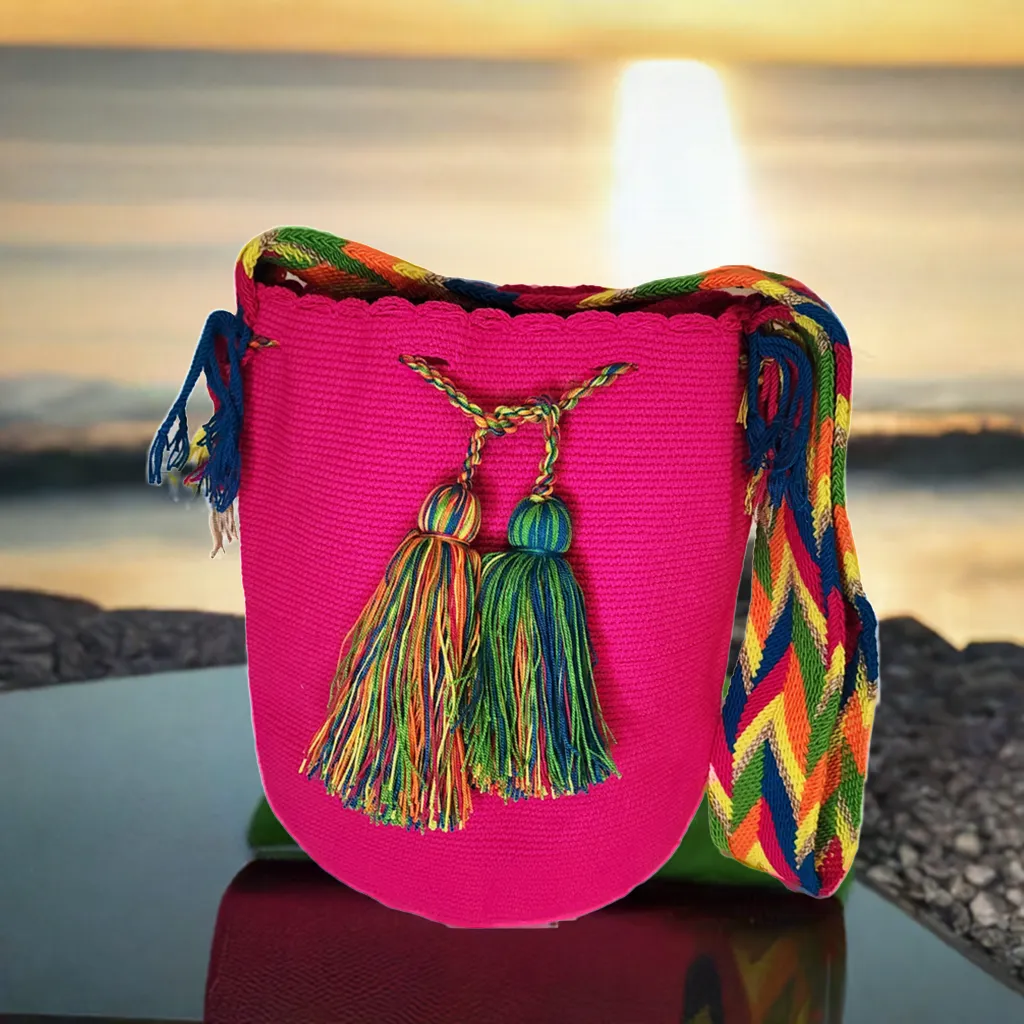 Victoria Unicolor Large Handmade Wayuu Mochila Bag (Pink)