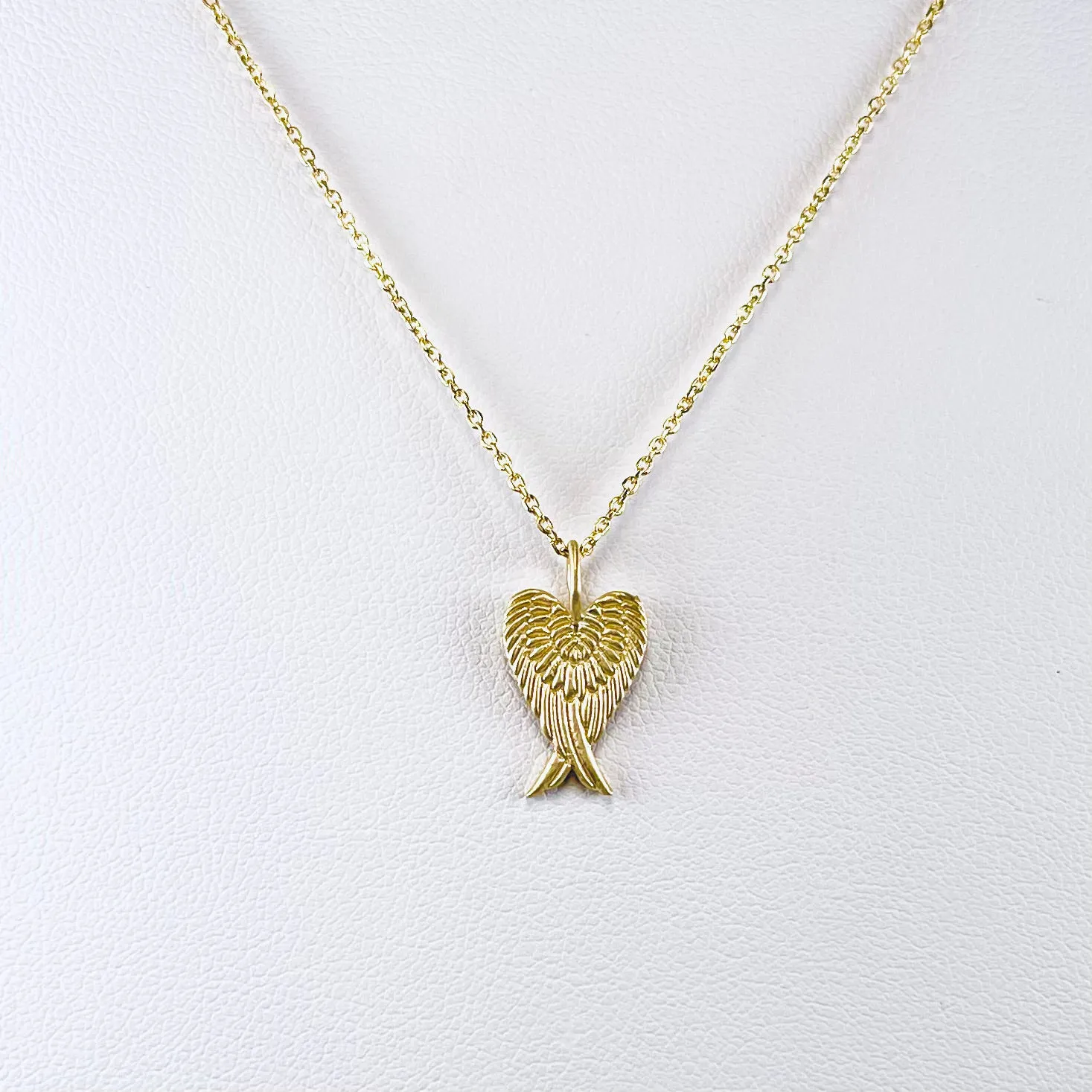 WD986 14kt Wings Shaped like Heart Pendant only